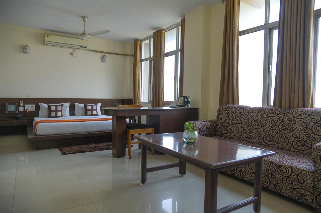 Hotel Earl Grey Jorhat Exterior photo
