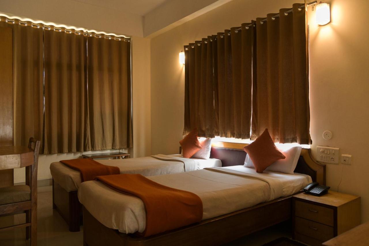 Hotel Earl Grey Jorhat Exterior photo