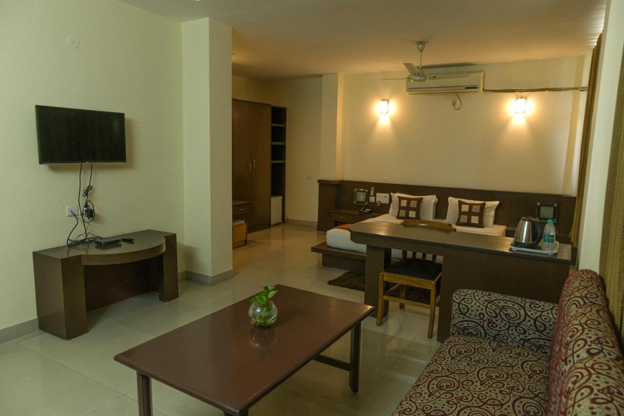 Hotel Earl Grey Jorhat Exterior photo