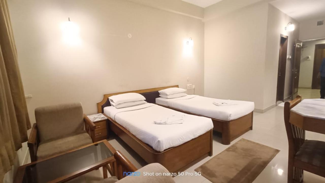 Hotel Earl Grey Jorhat Exterior photo