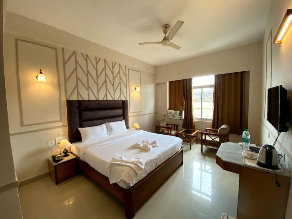Hotel Earl Grey Jorhat Exterior photo