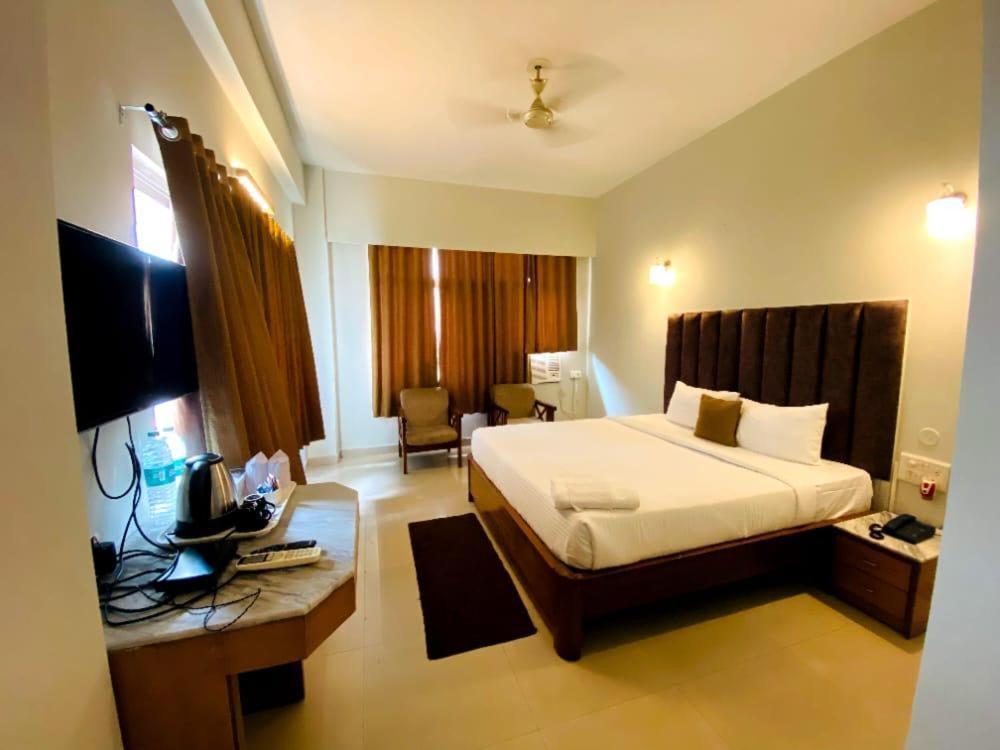 Hotel Earl Grey Jorhat Exterior photo